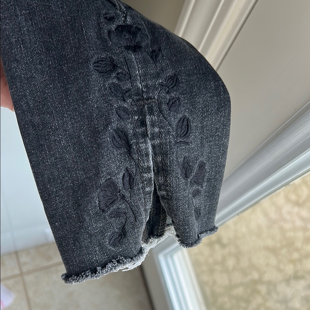 Levi's - Picture 4 of 9